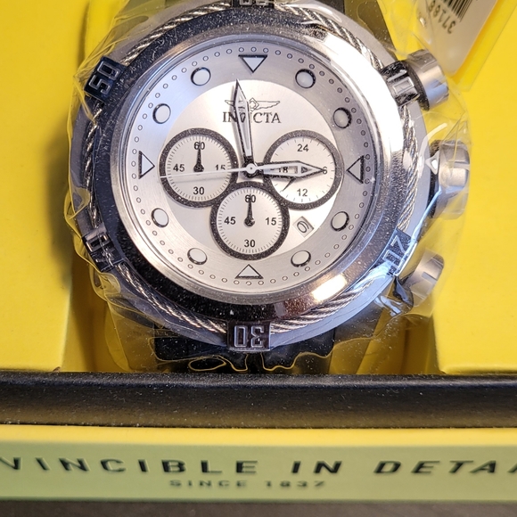 NEW WITH TAGS INVICTA BOLT ZEUS QUARTZ CHRONOGRAPH WATCH 53MM - Picture 2 of 5